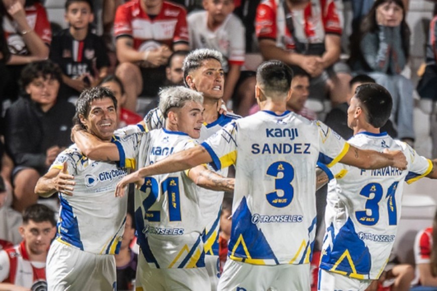 Instituto vs Rosario Central. Foto: @RosarioCentral