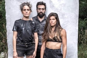 Brenda Martin, Gabriel Pedernera y Lula Bertoldi: una entidad que sobrepasa a las individualidades. Foto: Gentileza Nora Lezano