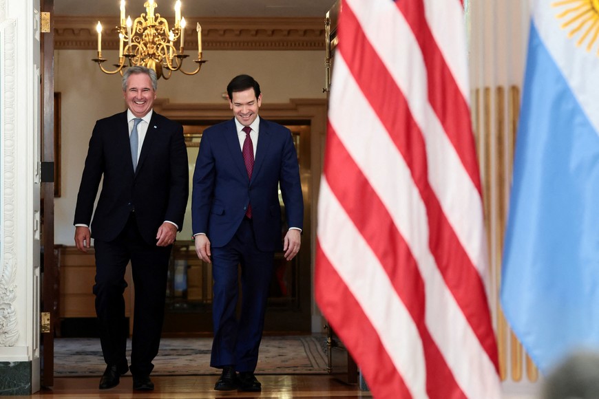 U.S. Secretary of State Marco Rubio meets with Argentine Foreign Minister Pablo Quirno at the State Department in Washington, D.C., U.S., November 13, 2025. REUTERS/Evelyn Hockstein