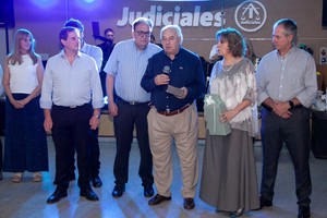 Rafael Gutiérrez fue reconocido por los trabajadores judiciales.
