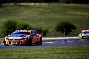 Christian Ledesma se impuso con su Chevrolet en Toay y postergó el título del Turismo Carretera.