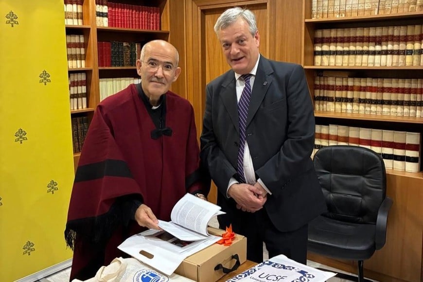 Encuentro con el cardenal José Tolentino de Mendonça, prefecto del Dicasterio para la Cultura y la Educación. Gentileza UCSF