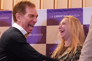 La secretaria General de la Presidencia, Karina Milei, junto al ministro del Interior, Diego Santilli.