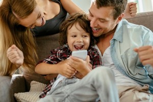 Permitir a los hijos hacer lo que quieren, como quieren, cuando quieren