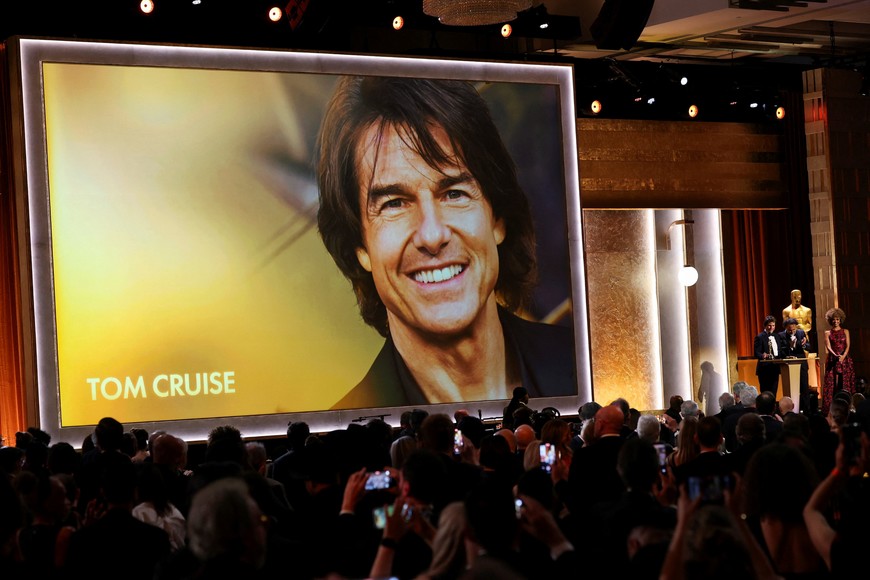 Tom Cruise receives an honorary Oscar during the Academy of Motion Picture Arts and Sciences 16th Governors Awards in Los Angeles, California, U.S., November 16, 2025. REUTERS/Mario Anzuoni