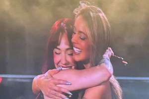 Tini y La Joaqui encendieron la noche de Tecnópolis.