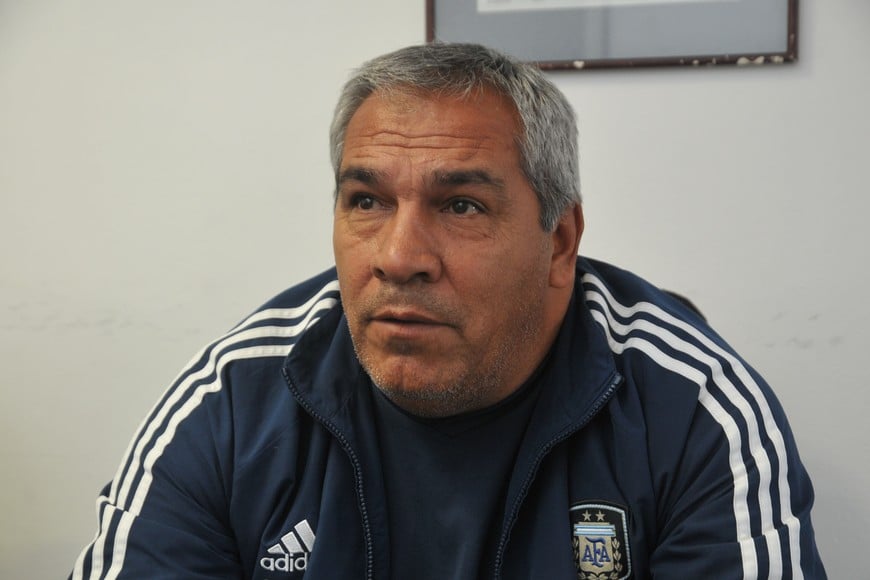 Alberto Manuel Bustingorria trabajando como busca talento. Crédito: Flavio Raina