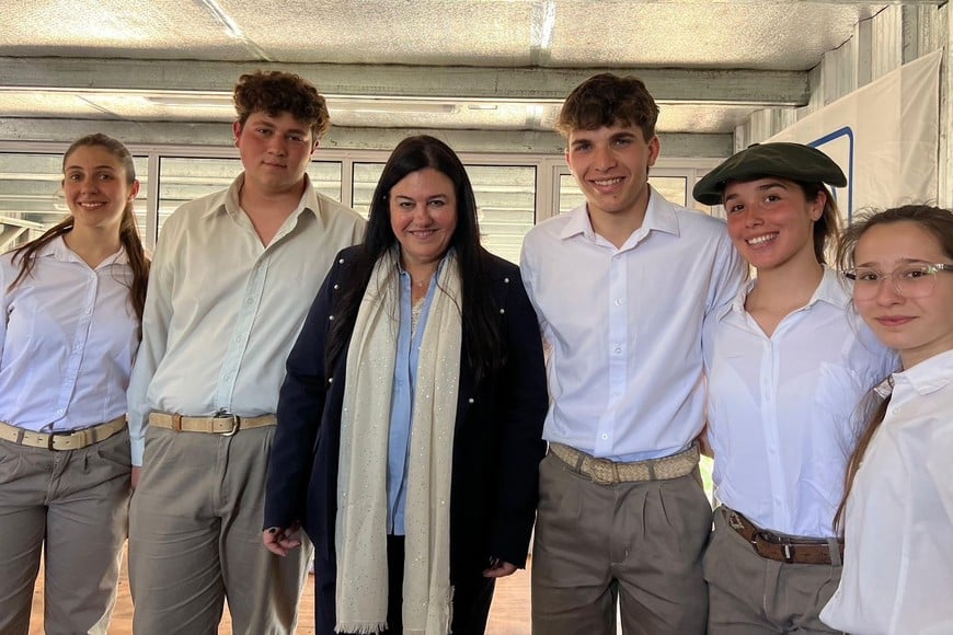“Este proyecto busca unir educación, producción y territorio. Queremos que nuestras escuelas rurales y agrotécnicas sean protagonistas del desarrollo local, brindando a los jóvenes herramientas reales para su futuro laboral”, expresó Castellani.