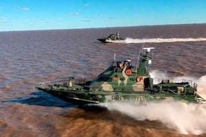 Una de las lanchas patrulla con las que cuenta Prefectura.