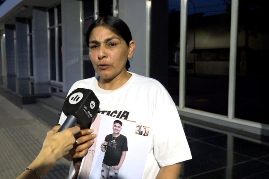 La madre de Jonatan Morel exige justicia por su hijo asesinado. Crédito: Radio Rafaela.