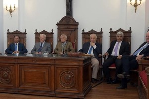 El Poder Judicial de Santa Fe planteó al Legislativo cambios de fondo bajo el concepto de continuar la reforma de 2024. Todos los ministros de la Corte firmaron la acordada con el proyecto de ley respectivo. Crédito: Guillermo Di Salvatore.