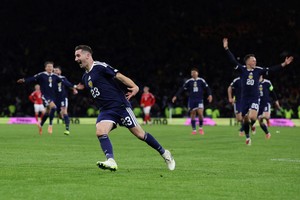Soccer Football - FIFA World Cup - UEFA Qualifiers - Group C - Scotland v Denmark - Hampden Park, Glasgow, Scotland, Britain - November 18, 2025
Scotland's Kenny McLean celebrates scoring their fourth goal REUTERS/Russell Cheyne