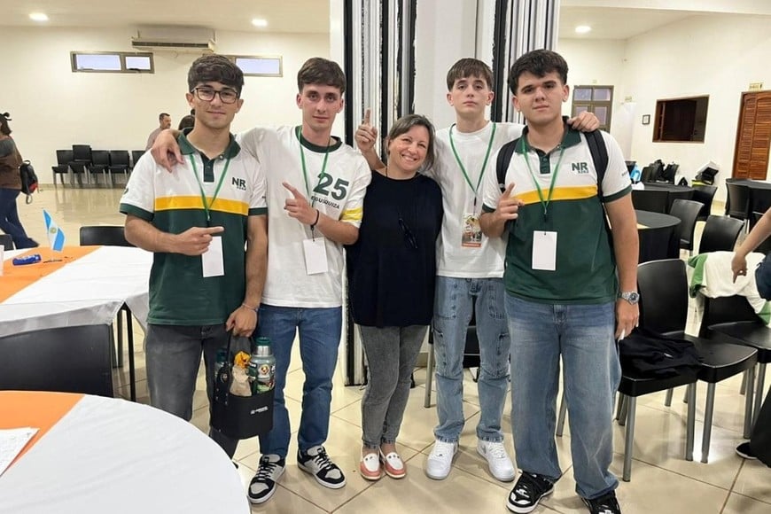 alumnos de Egusquiza se consagraron campeones nacionales del certamen “Sembrando Empresarios”