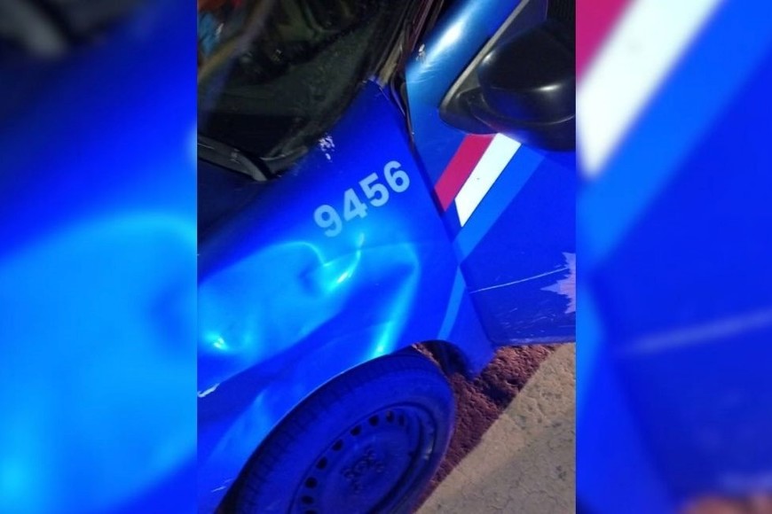 Los daños en el patrullero involucrado. Foto: Gentileza