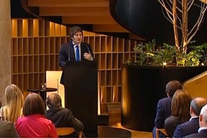 Milei mantendrá una reunión con el rey Harald V a las 11.30, en el Palacio Real de Oslo.