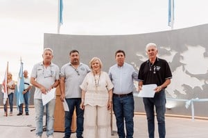La ceremonia contó con la presencia de autoridades provinciales, regionales y locales, además de un grupo de Ex Combatientes de la guerra de Malvinas
Foto: Agustín Gorosito
