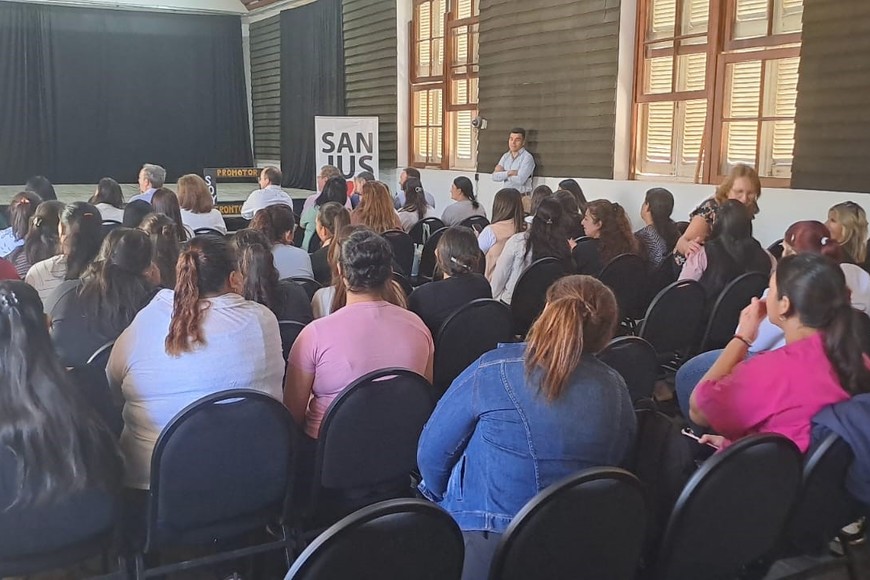 “Más allá de lo que significa saber atender a nuestros adultos mayores, también es en muchos casos una posible salida laboral”, manifestó el Senador Rodrigo Borla.