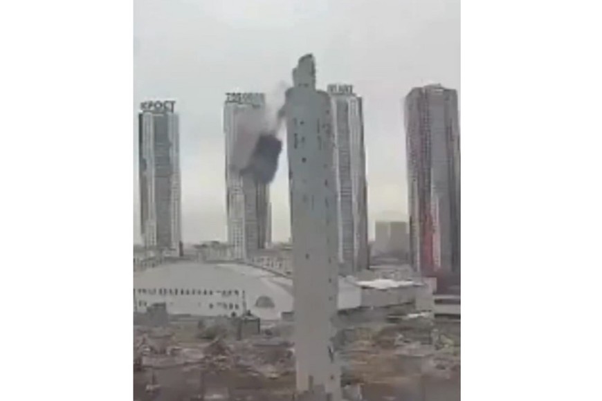 Una columna se desplomó y provocó lesiones en dos trabajadores