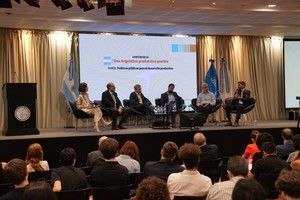 Pullaro participó de la conferencia “Una Argentina productiva posible”