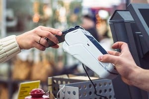 La variedad de modalidades de pago, beneficia a los consumidores.