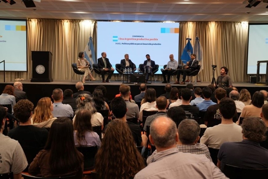 Panel "Políticas públicas para el desarrollo productivo". Foto: GSF