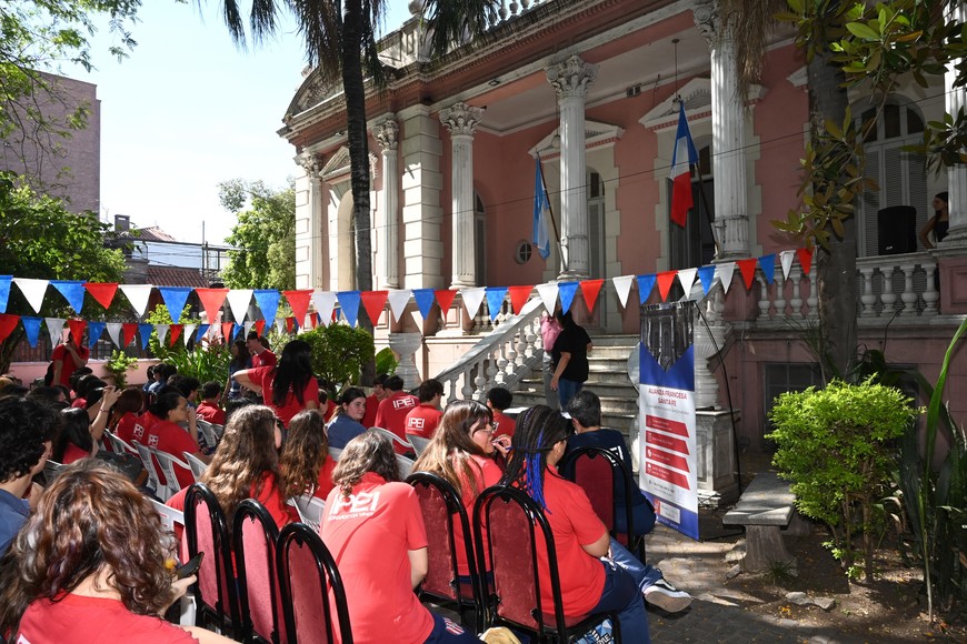 Participantes del programa en la ceremonia. Crédito: Flavio Raina.