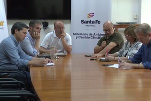 Sin acuerdo, los pescadores ribereños consiguieron un cuarto intermedio hasta el miércoles. 