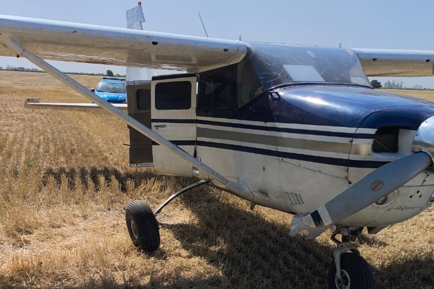 Investigan el hallazgo de una avioneta abandonada entre Ceres y San Cristóbal - Image 2