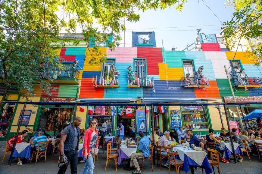 “Los eventos masivos son muy esperados por el ecosistema turístico, ya que implican un crecimiento económico de todo destino. En noviembre, la Ciudad se convirtió en un epicentro de espectáculos, ferias y shows nacionales e internacionales con una agenda en la que la música y la innovación fueron protagonistas”, aseguró Valentín Díaz Gilligan, presidente del Ente de Turismo de la ciudad de Buenos Aires.