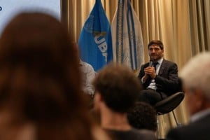 En Ciencias Económicas de la UBA, Pullaro participó de un panel sobre la Argentina productiva. Foto: Gobierno de Santa Fe