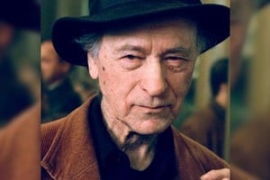 Jonas Mekas (1922-2019). Cineasta lituano, uno de los máximos exponentes del cine experimental estadounidense.