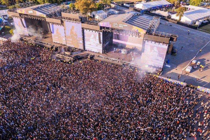 “Los eventos masivos son muy esperados por el ecosistema turístico, ya que implican un crecimiento económico de todo destino. En noviembre, la Ciudad se convirtió en un epicentro de espectáculos, ferias y shows nacionales e internacionales con una agenda en la que la música y la innovación fueron protagonistas”, aseguró Valentín Díaz Gilligan, presidente del Ente de Turismo de la ciudad de Buenos Aires.