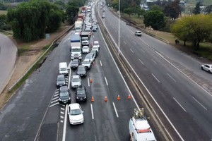 El proyecto de Nación incluye a las autopistas Ricchieri y Jorge Newbery en la licitación.