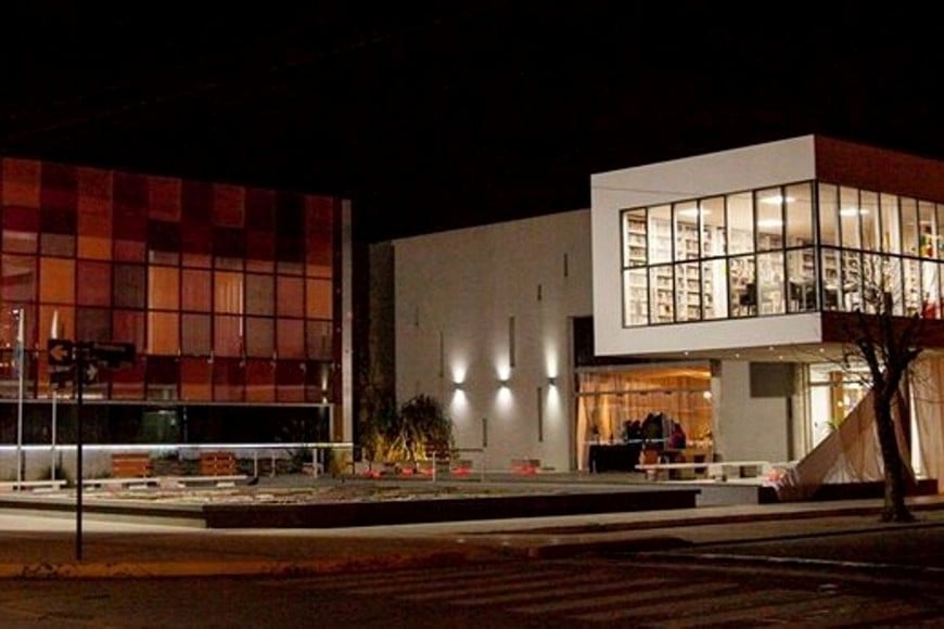 El evento, denominado “Misterio y Música en la Biblio”, se realizará el jueves 20 de noviembre, de 20:00 a 23:00, en la sede de Rivadavia 2143.