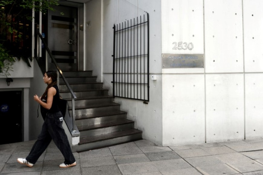 La clínica ubicada en Belgrano fue clausurada y dos médicos fueron detenidos por presunta mala praxis.