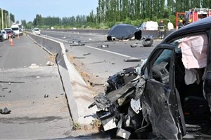 El choque ocurrió en la Ruta 22, entre Allen y Fernández Oro, cerca de las 7.