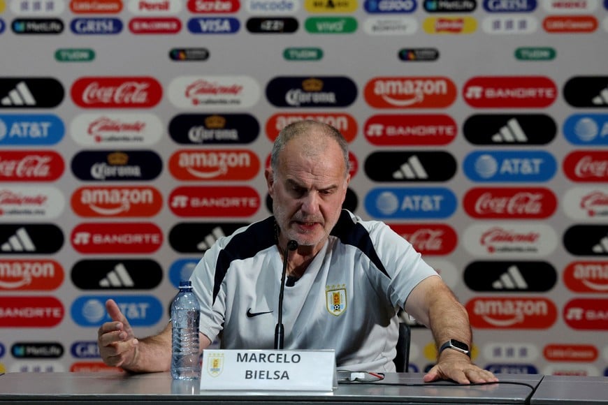Soccer Football - International Friendly - Uruguay Press Conference - Estadio Corona, Torreon, Mexico - November 14, 2025
Uruguay coach Marcelo Bielsa during press conference REUTERS/Henry Romero