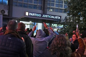 Algunas líneas internas del peronismo ya han comenzado con plenarios sectoriales en tanto que se prevé para los próximos días, una reunión de la Mesa de Acción Política del partido para comenzar a analizar el cuadro de situación. Foto: Archivo / Manuel Fabatía.