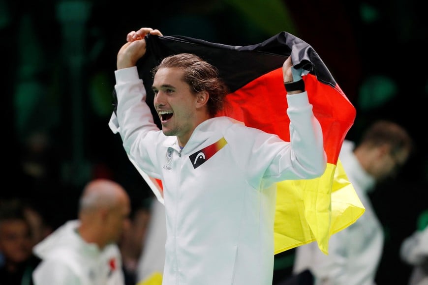Tennis - Davis Cup - Final 8 - Argentina v Germany - SuperTennis Arena, Bologna, Italy - November 21, 2025  
Germany's Alexander Zverev celebrates winning the quarter final against Argentina REUTERS/Alessandro Garofalo