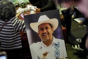 Manzo fue ultimado a balazos enfrente de su familia, en plena calle, en un evento público del Día de Muertos.