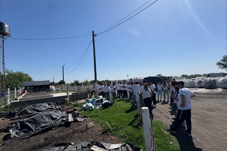 Jornada educativa en Pilar acercó a los jóvenes al funcionamiento de la comuna y del sector productivo