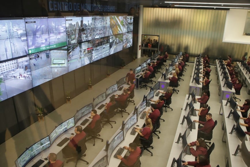 El Gran Hermano que apunta a cuidar a propios y visitantes | Centro de Monitoreo Urbano de CABA