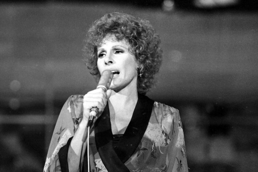 La cantante, en una presentación televisiva de los años 80.