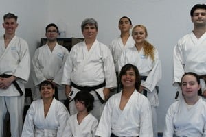 Karate-Do Kodokan Santa Fe, el dojo que funciona en el club I.L. Peretz, cerró un año de crecimiento y formación integral. Foto: Manuel Fabatía.