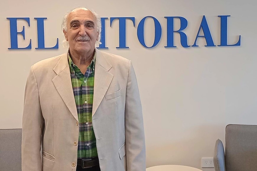 El profesor Trod en su visita a El Litoral para hablar de sus proyectos.
