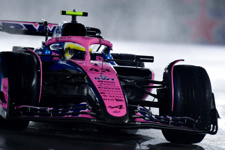 Nov 21, 2025; Las Vegas, NV, USA; Alpine driver Franco Colapinto (43) during qualifying for the Las Vegas Grand Prix at Las Vegas Strip Circuit. Mandatory Credit: Gary A. Vasquez-Imagn Images