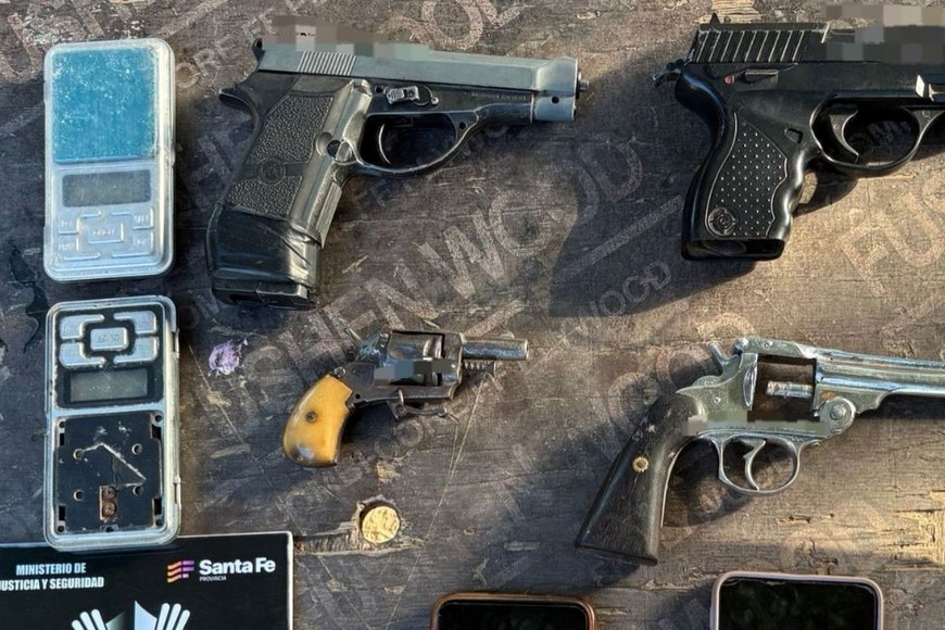 Armas secuestradas durante el operativo. Foto: El Litoral