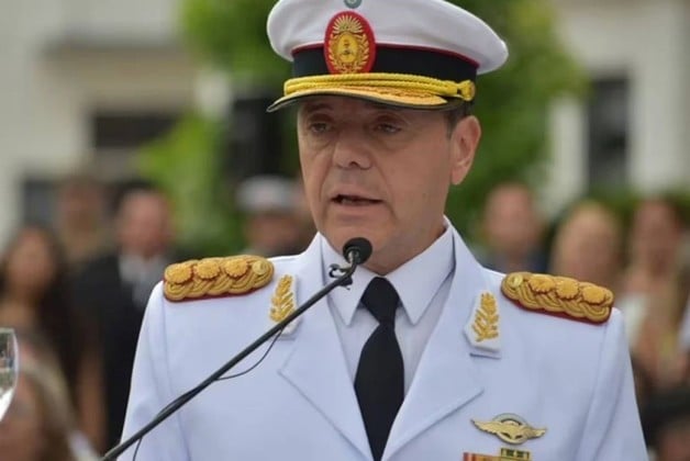 General Carlos Presti y dilema de difícil resolución: ¿Será el representante de las fuerzas armadas ante el presidente o será el delegado del presidente ante las fuerzas armadas?
Archivo