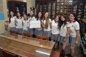 Las estudiantes de 4to año del colegio Adoratrices vivieron una experiencia única en Rosario. Foto: Guillermo Di Salvatore