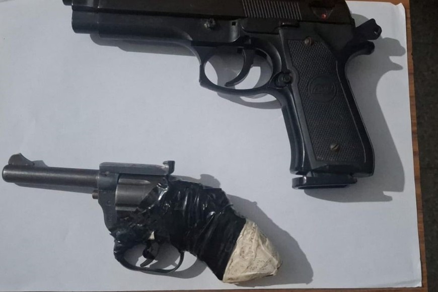 Las armas secuestradas a los menores. Foto: Gentileza